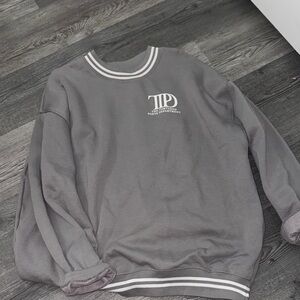 Taylor Swift Gray Crewneck XL Sweater